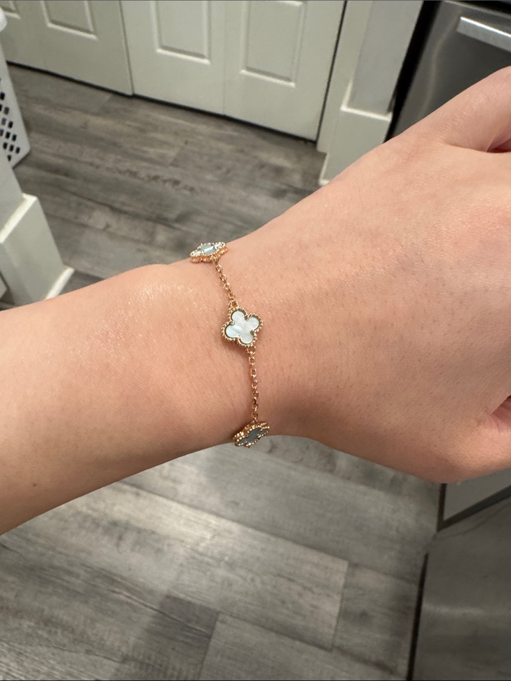 Blue Mother of Pearl Mini Clover Bracelet 6 Motif Champagne Gold 7.5”